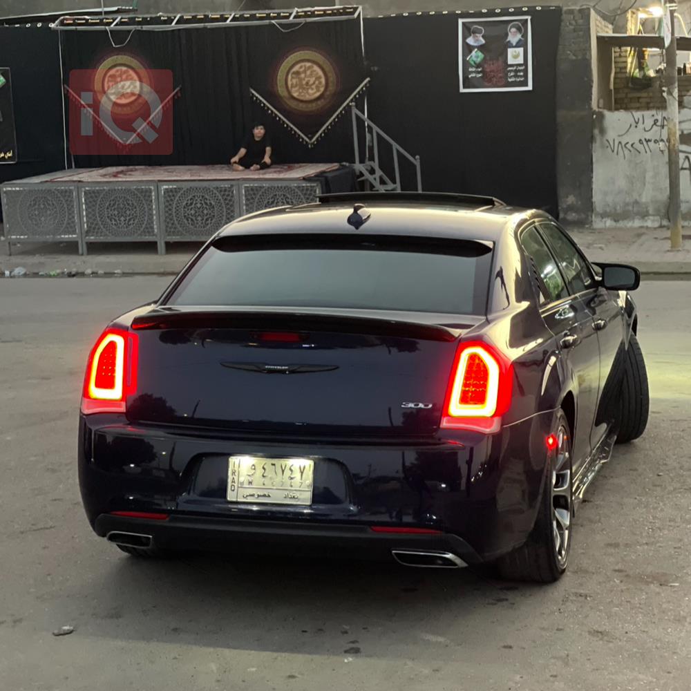كرايسلر 300